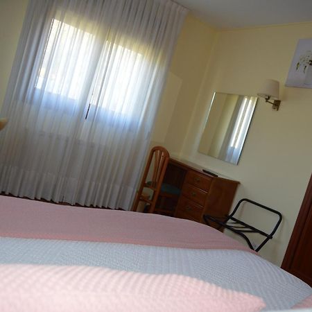 Hotel Restaurante Val Antas de Ulla ภายนอก รูปภาพ