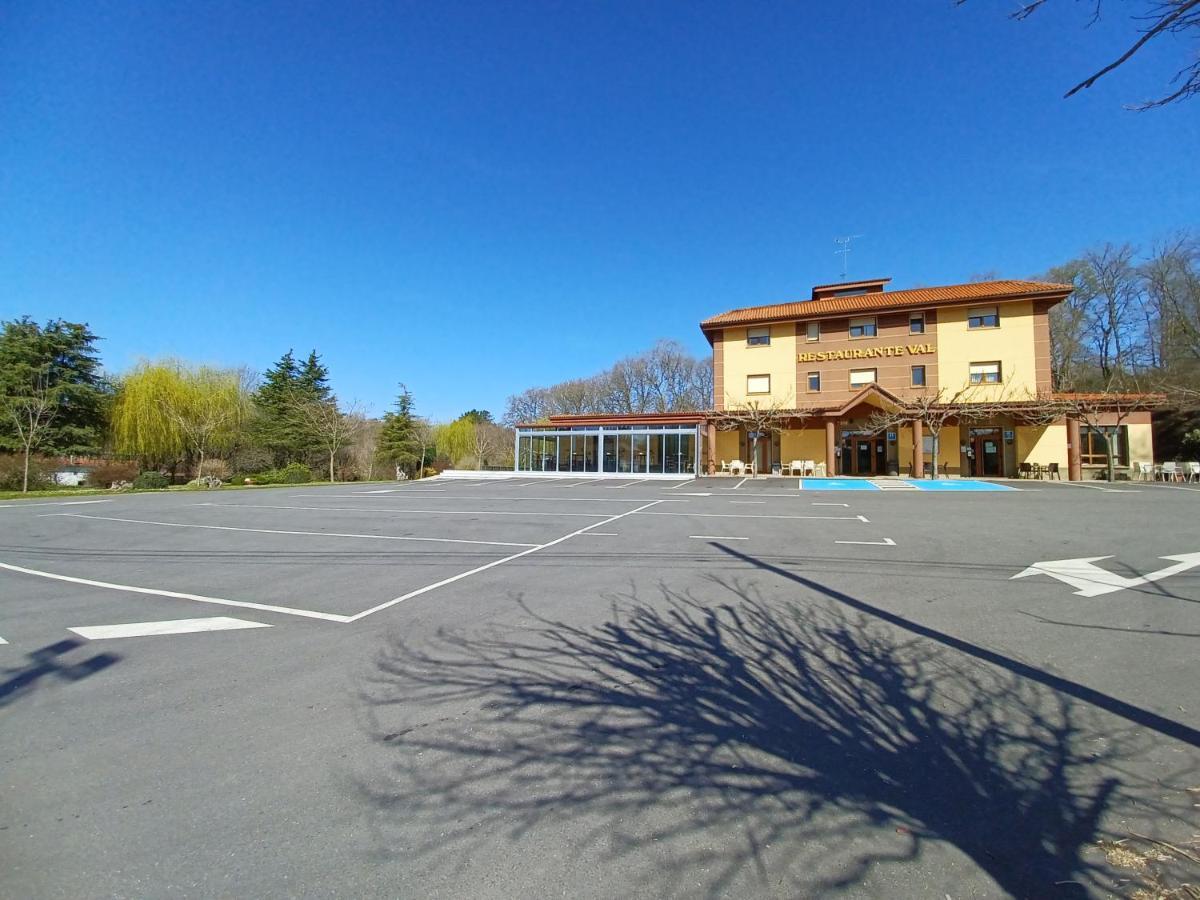 Hotel Restaurante Val Antas de Ulla ภายนอก รูปภาพ
