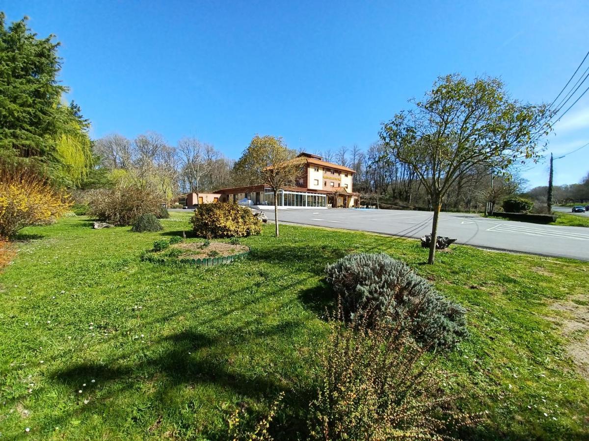 Hotel Restaurante Val Antas de Ulla ภายนอก รูปภาพ