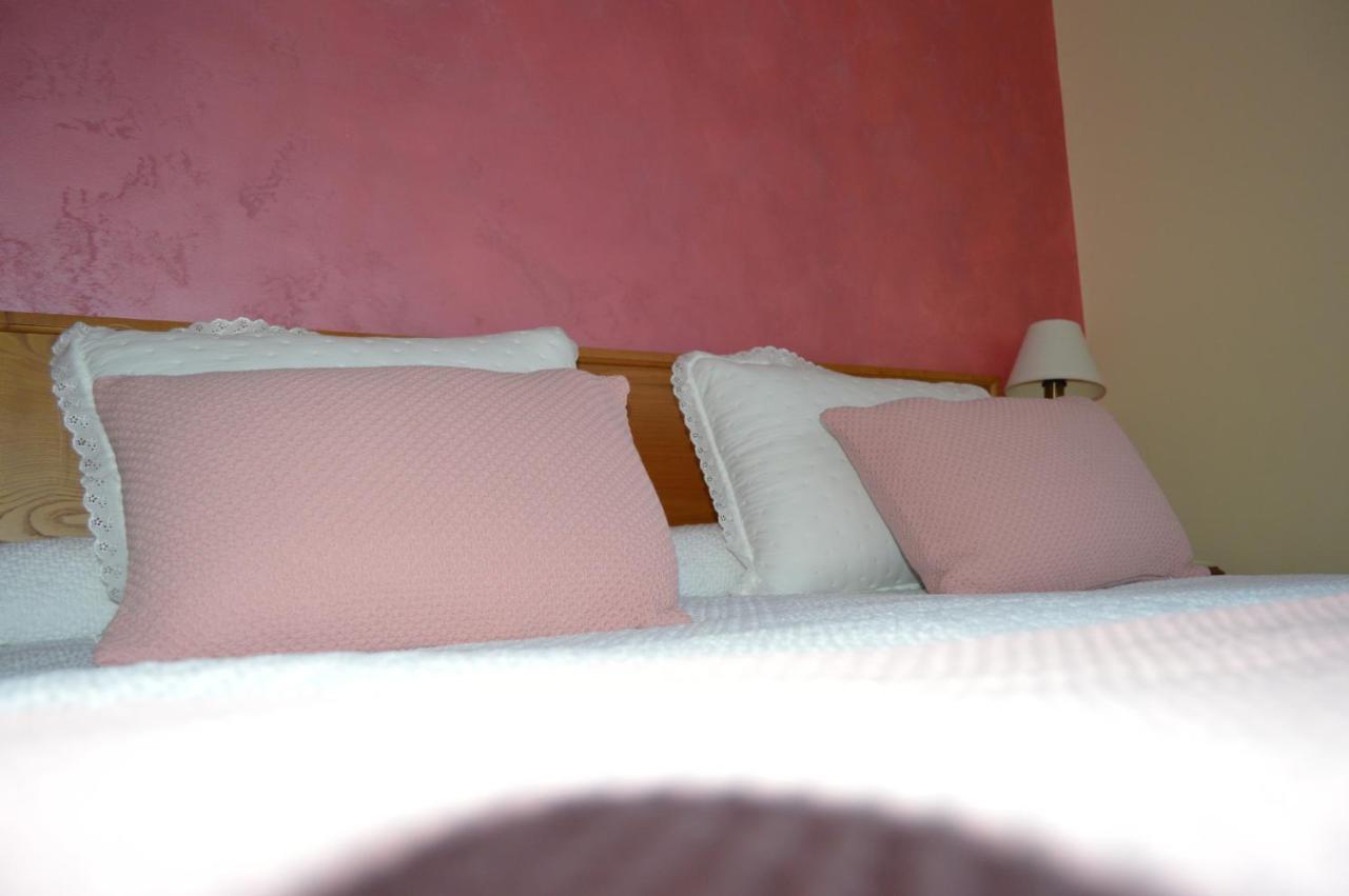 Hotel Restaurante Val Antas de Ulla ภายนอก รูปภาพ