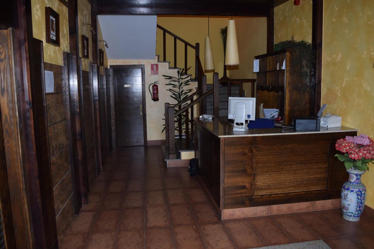 Hotel Restaurante Val Antas de Ulla ภายนอก รูปภาพ